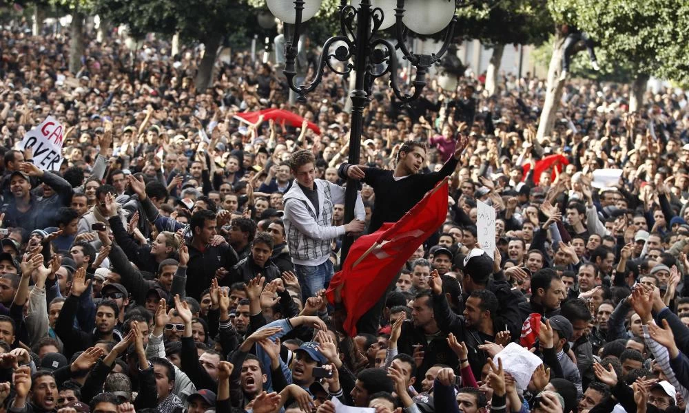 Τυνησία: Στους δρόμους ενάντια στην καταστολή οι νέοι της χώρας